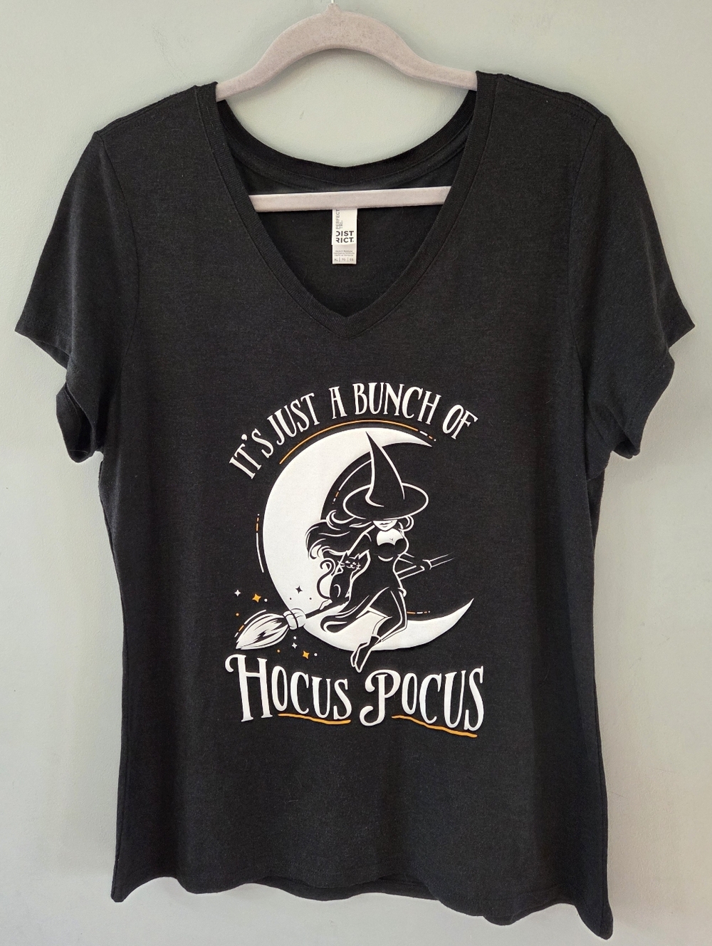It's Just A Bunch Of Hocus Pocus Womens V Neck Halloween Witch Tee Shirt Size XL